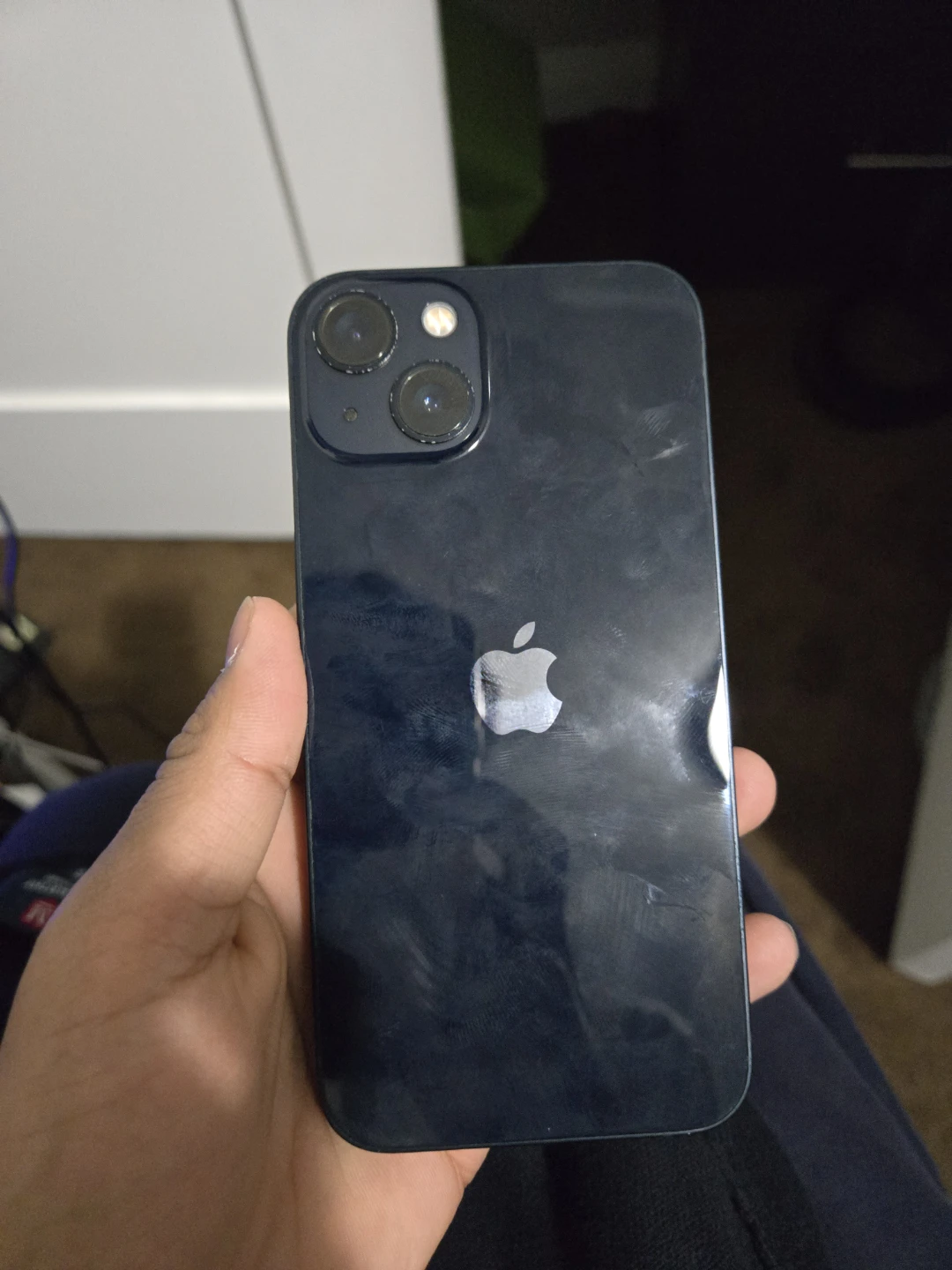 Apple iPhone 13 Midnight locked - photo 2