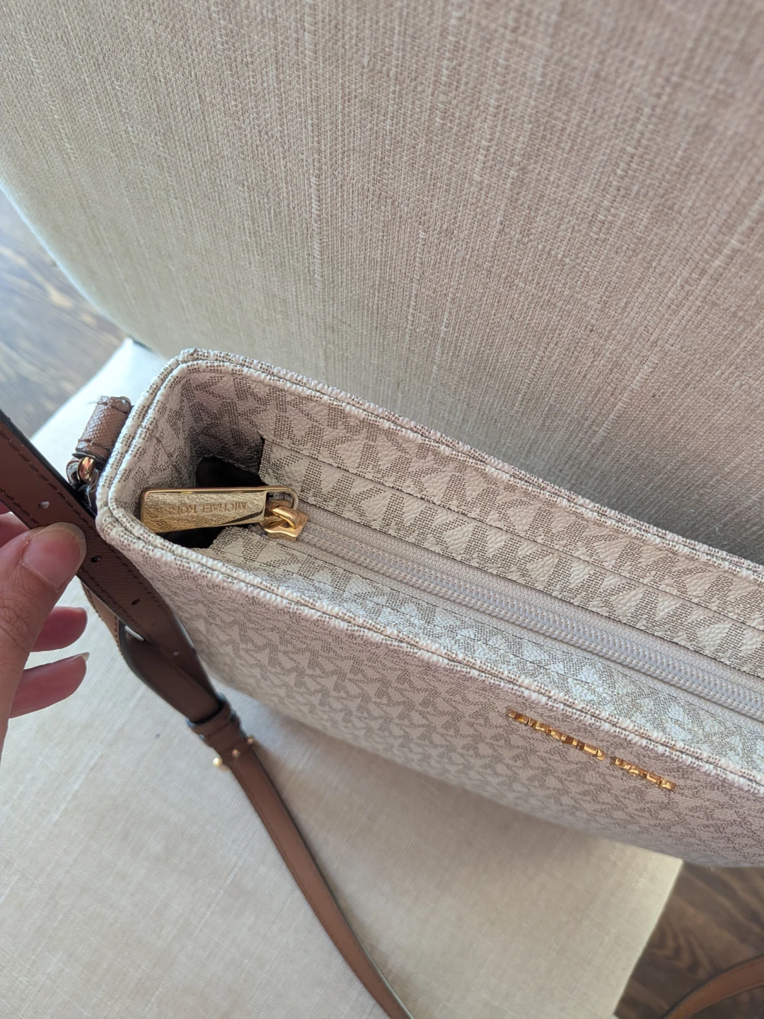 Michael Kors MK Logo Crossbody Bag - photo 3