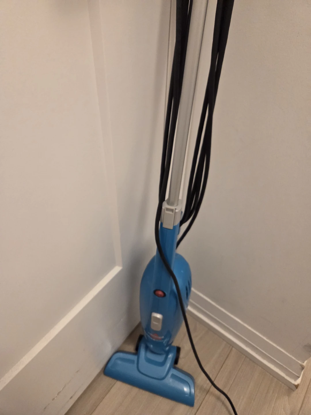 Bissell Featherweight Stick Vacuum - photo 4