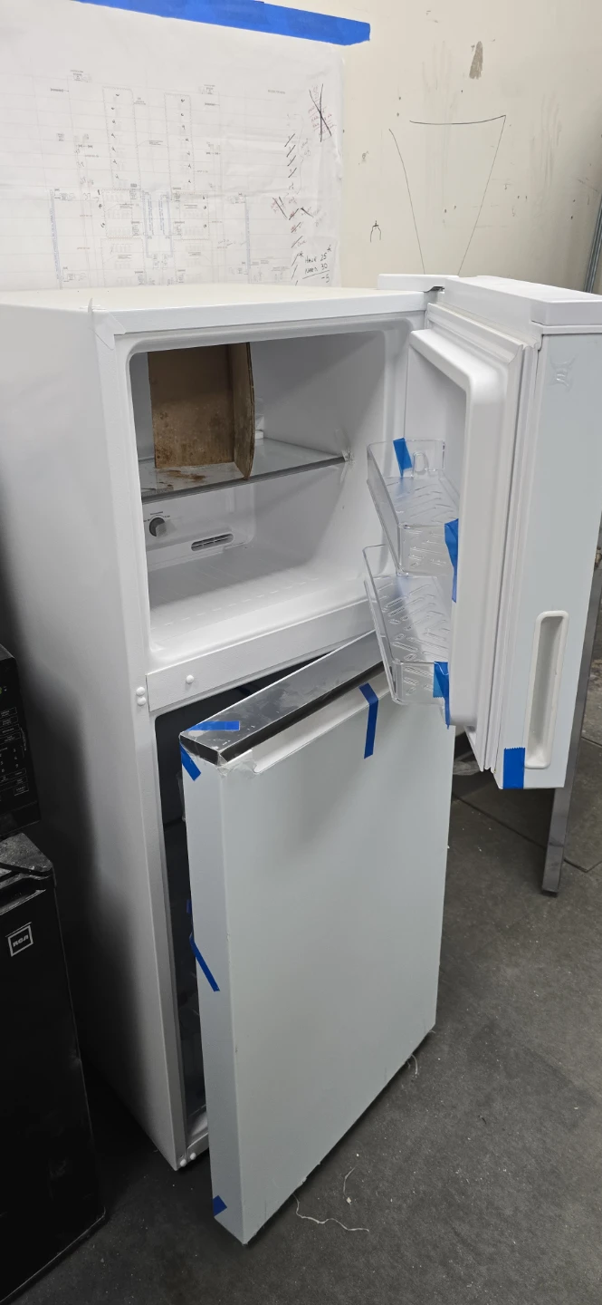 Whirlpool Top-Freezer Refrigerator White