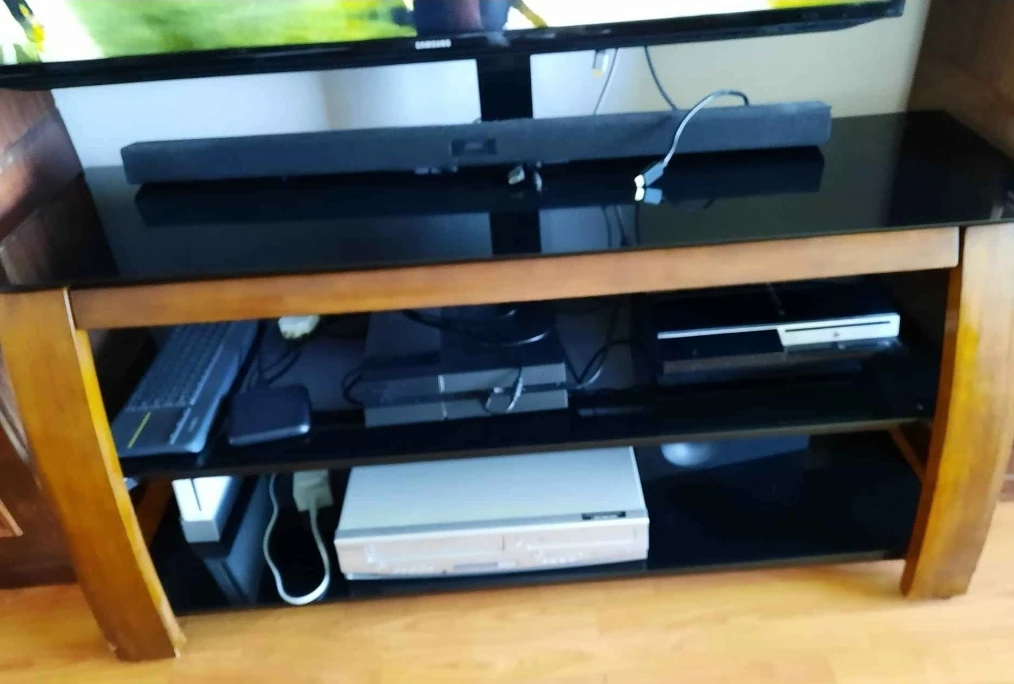 TV bench