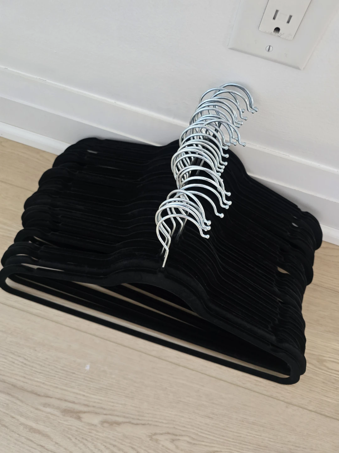 Set of 30 Black Velvet Clothes Hangers