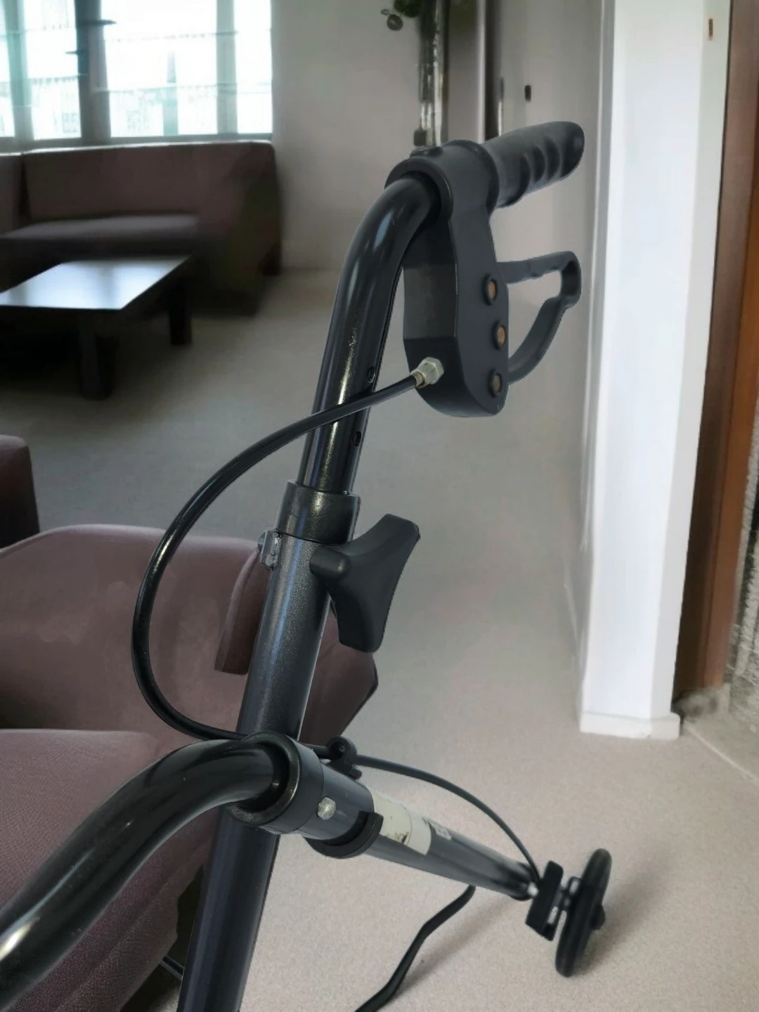 Walker Aluminum Rollator 6″ wheels - photo 5