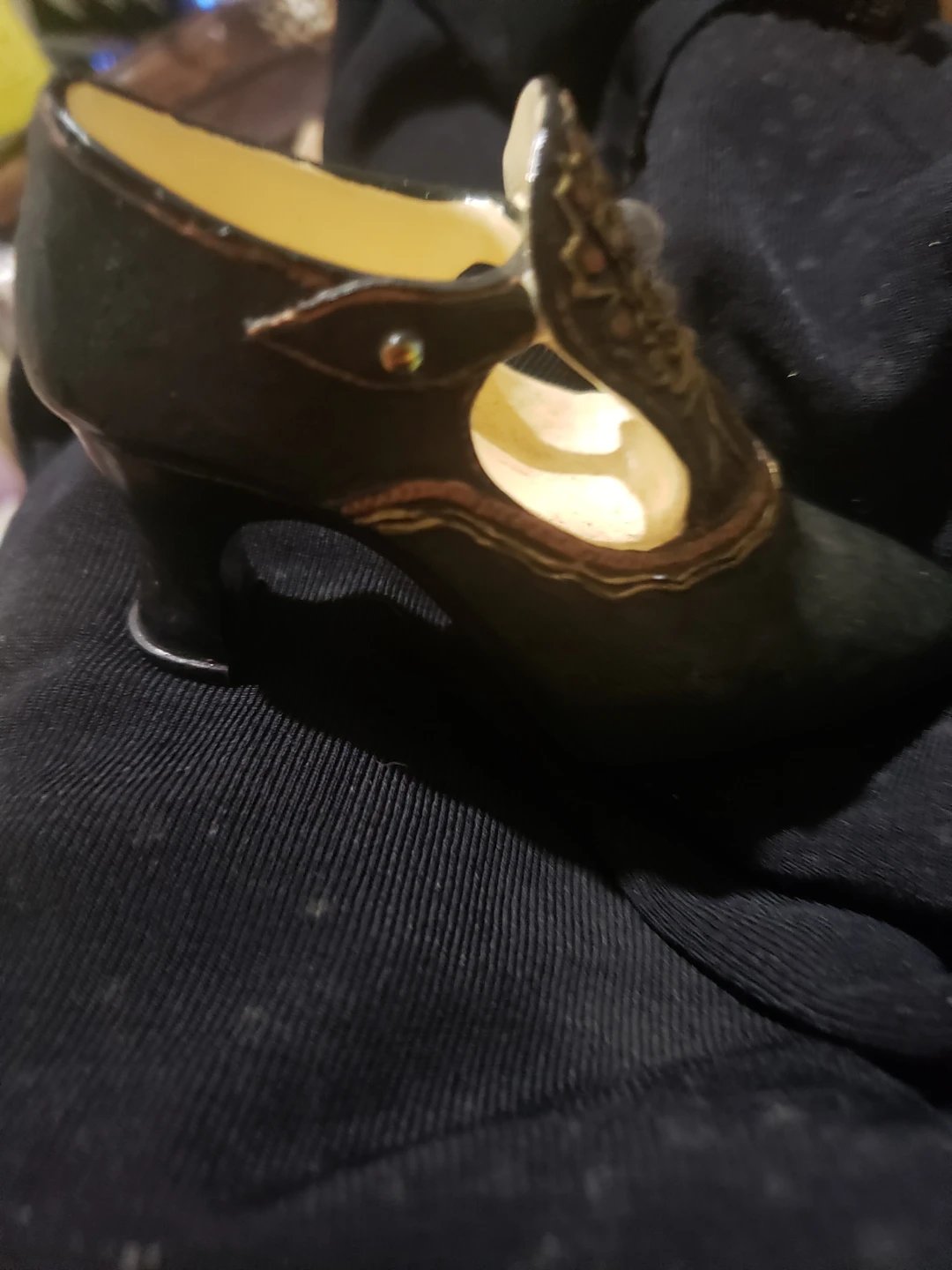 Vintage-Style Decorative Shoe Figurine - photo 2