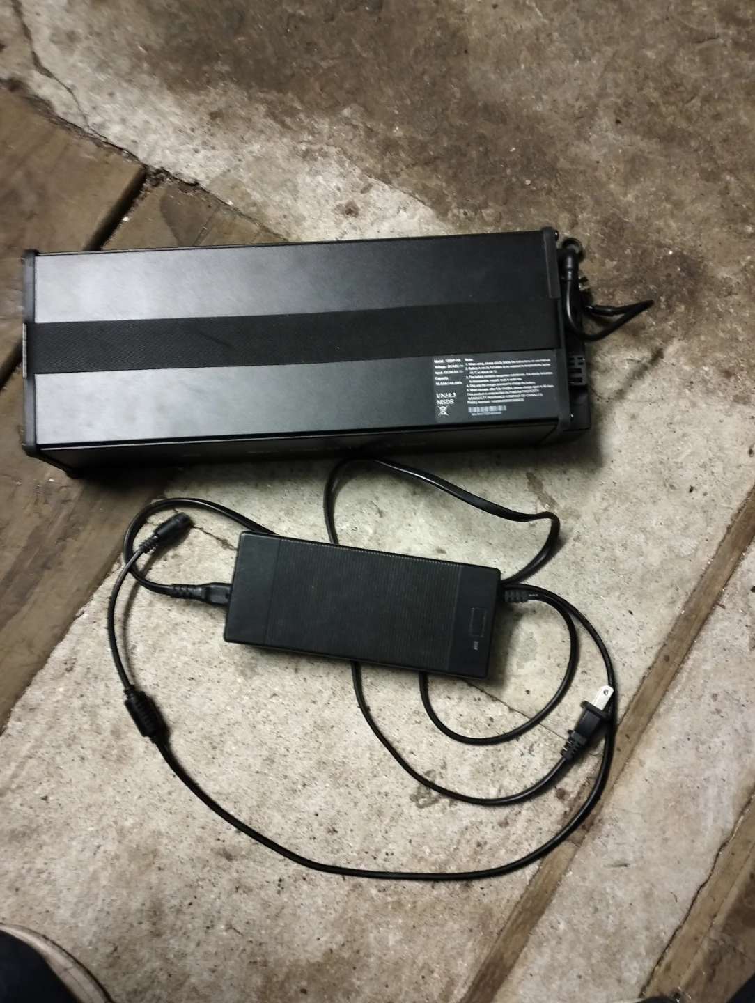 48V 15.6Ah E-bike Battery with Charger