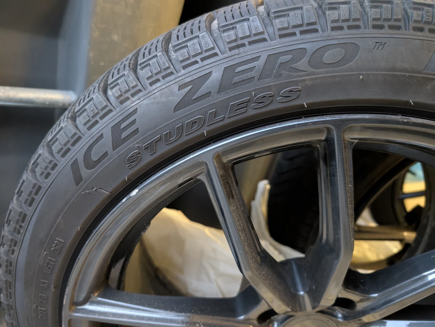Winter Tire & Rim Package - 4 Pirelli Ice Zero Tires 225/45 R18 - photo 4