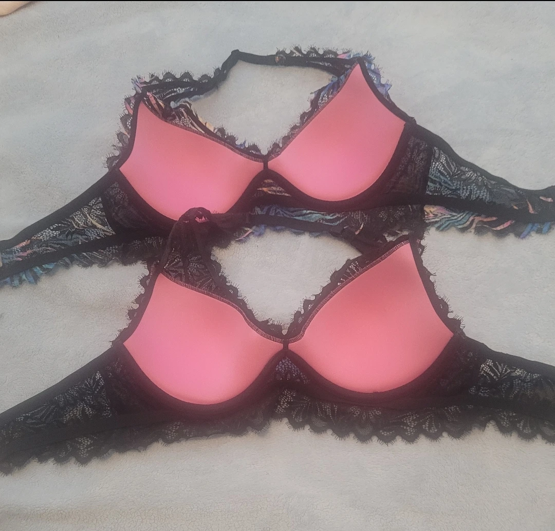 Two Victoria's Secret Lace Bras - photo 2