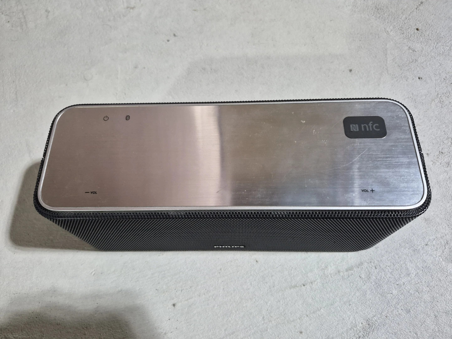 Philips SB365 Wireless Speaker - photo 2