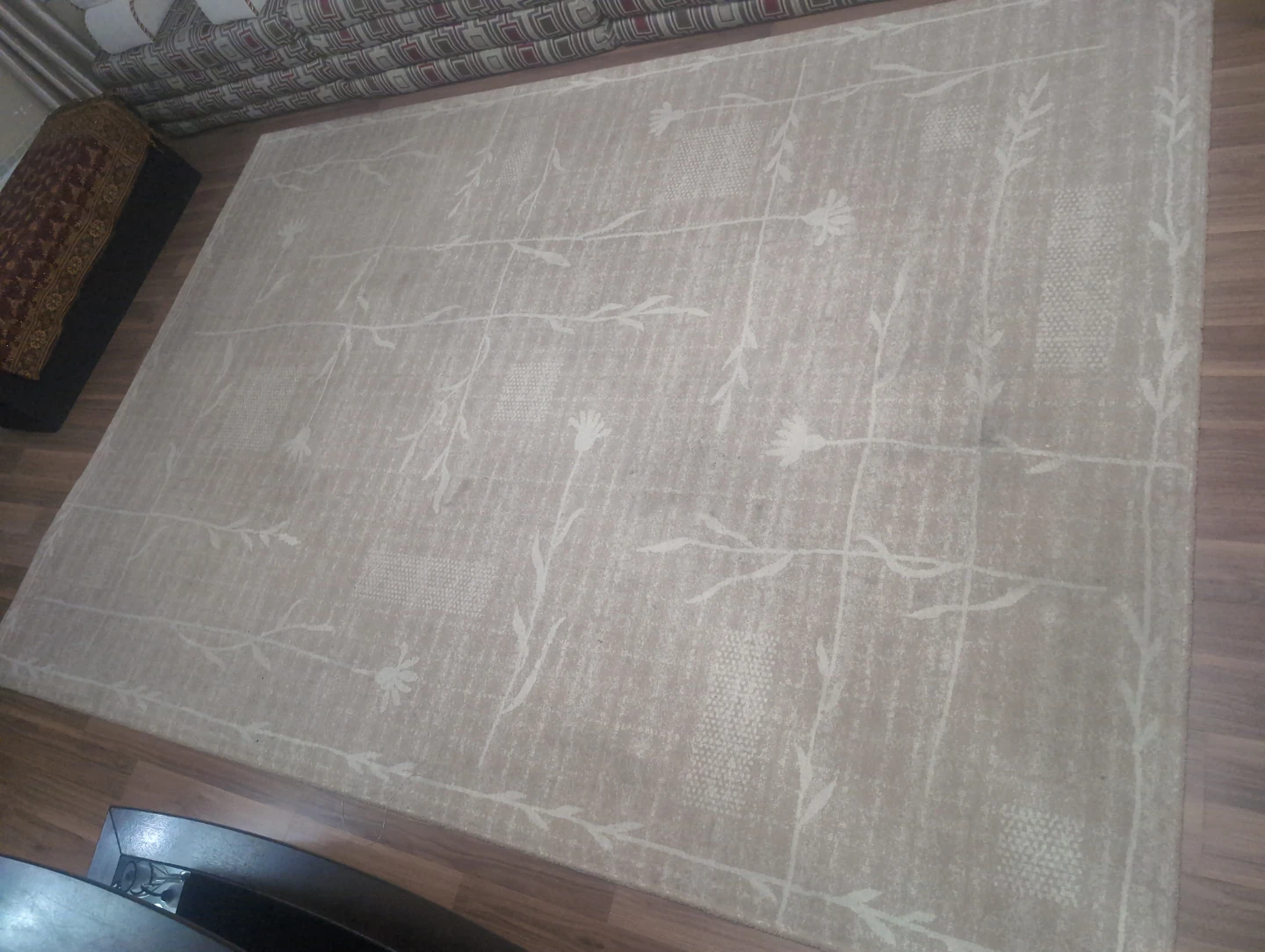 Large Floral Pattern Area Rug