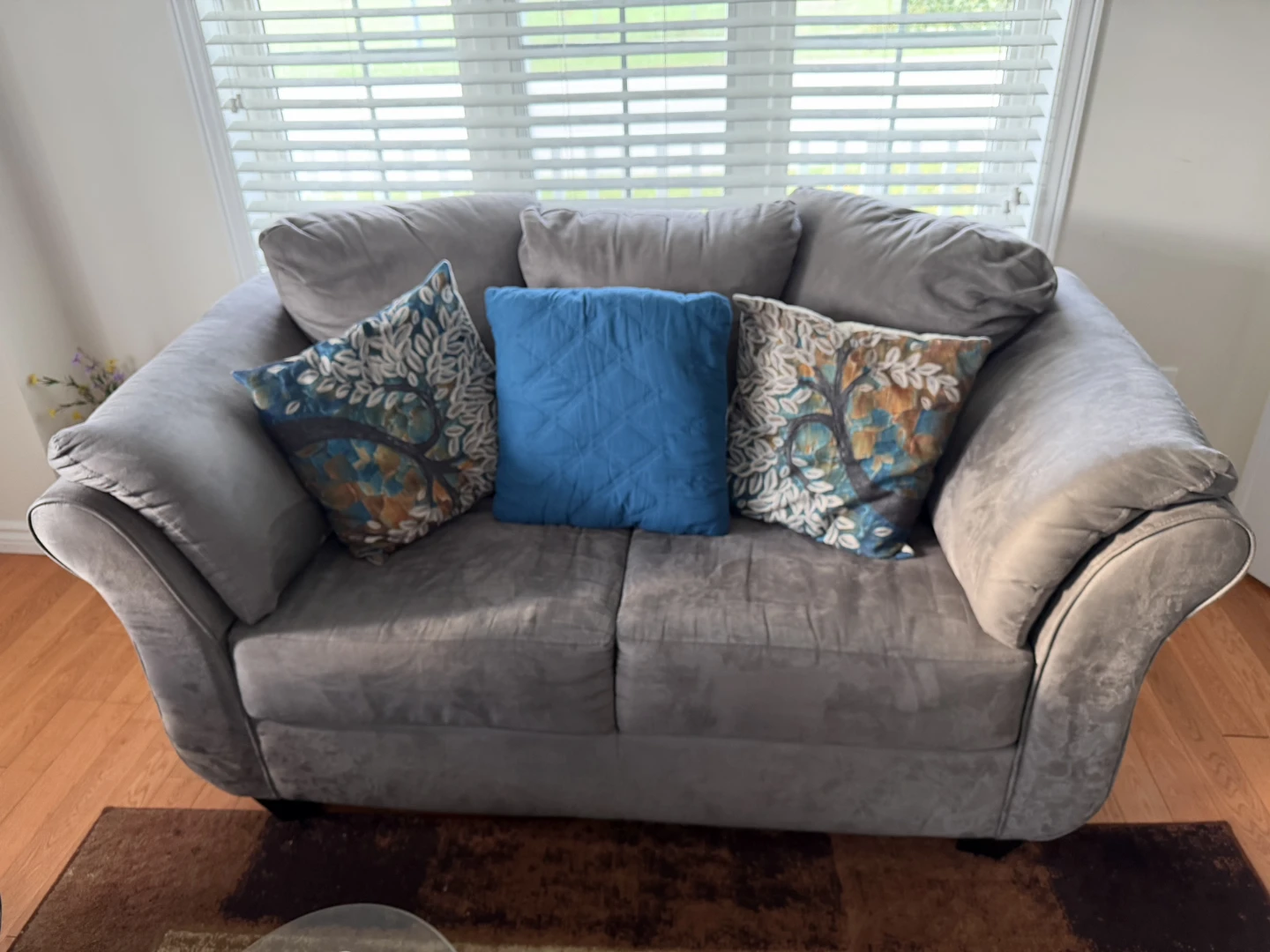 Sofa set