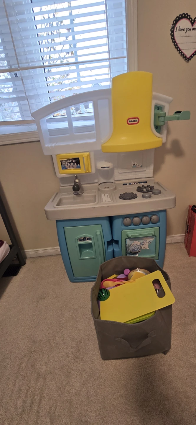 Little Tikes Play Kitchen with Accessories
