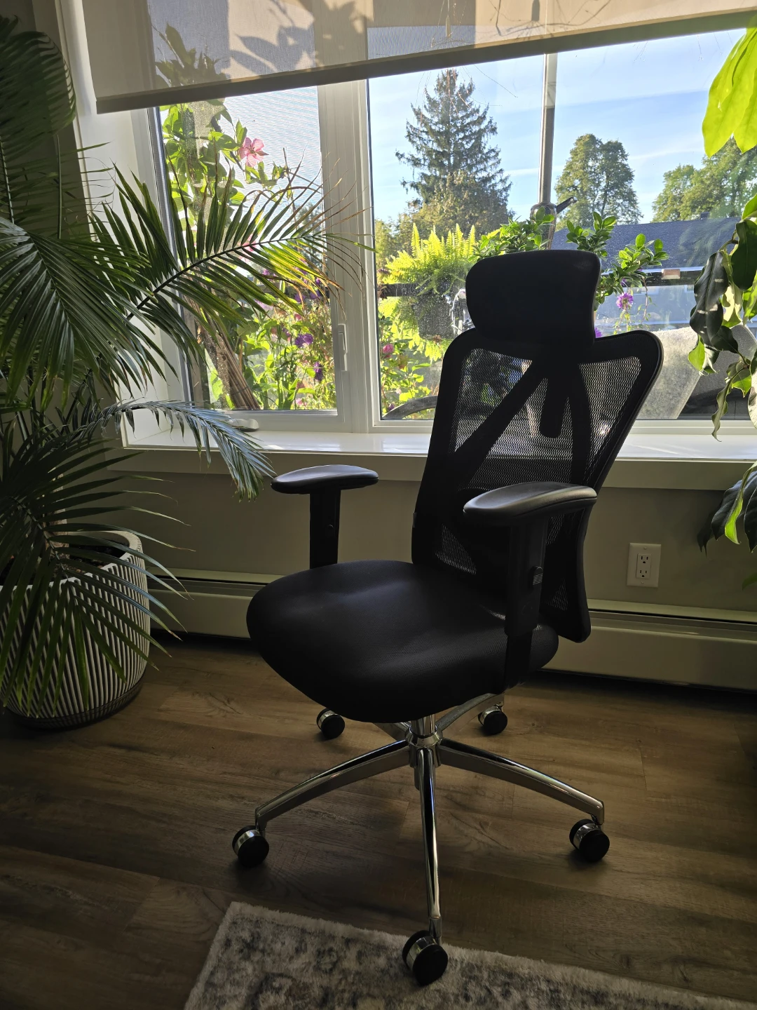 Black Ergonomic Mesh Office Chair - photo 3