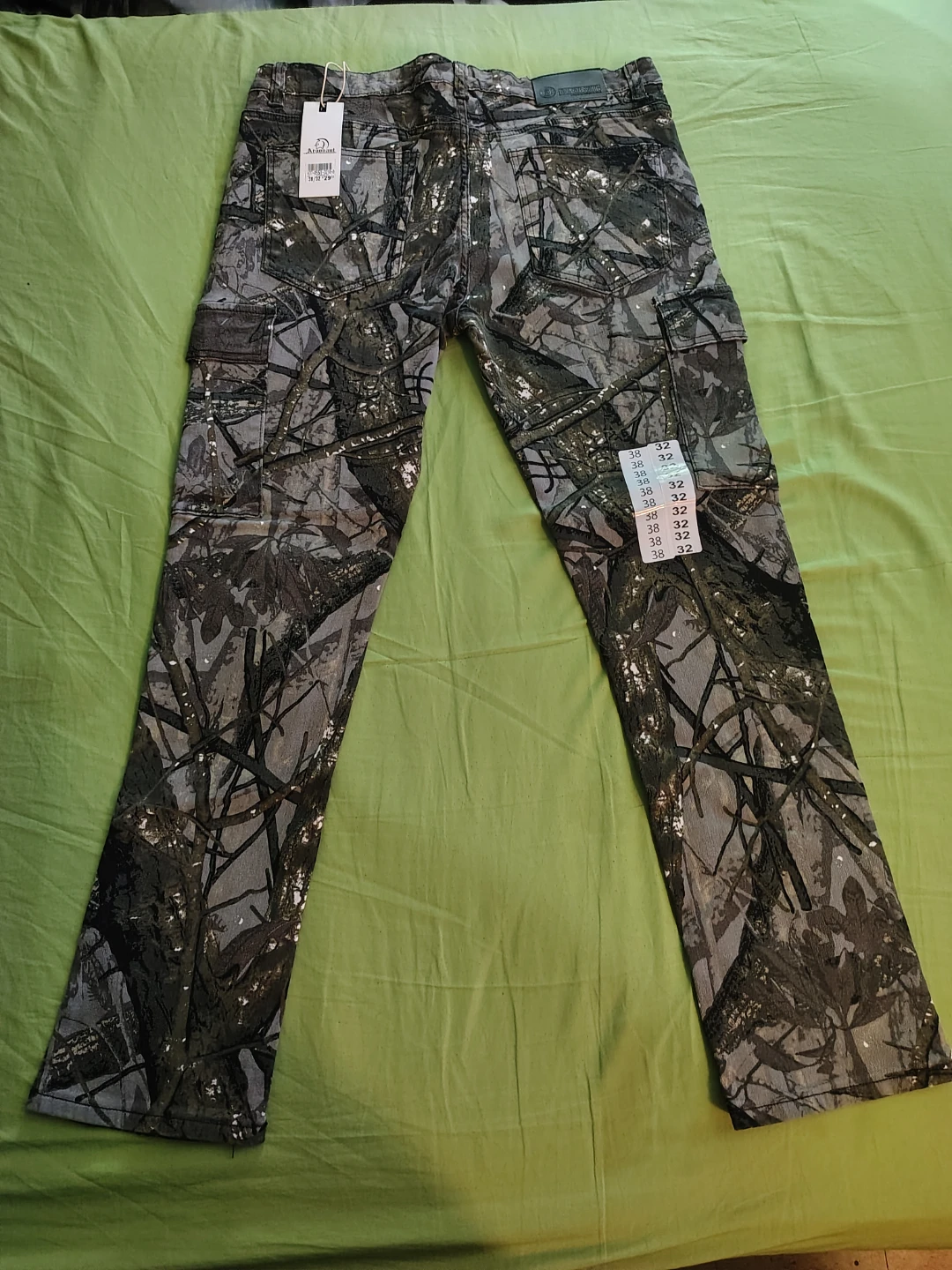 Aranliant Camo Cargo Pants