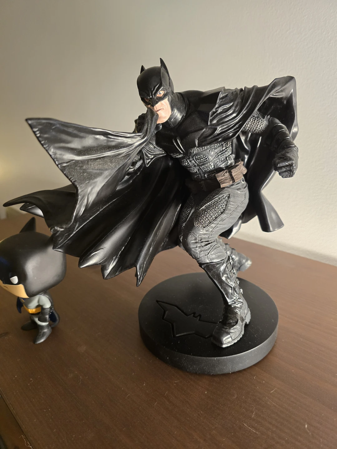 DC Comics Batman Statue - photo 4