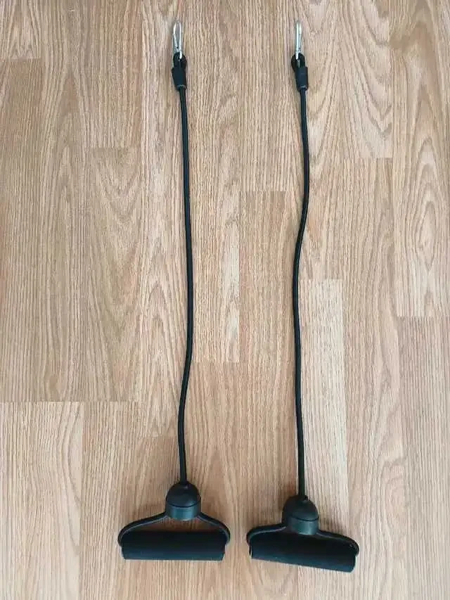 Resistance band handles