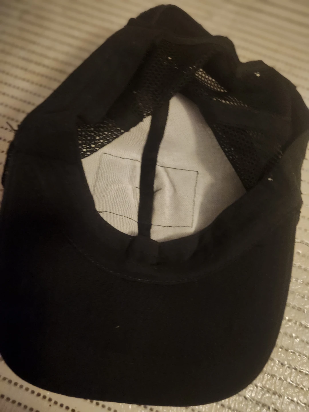 Black Mesh Back Cap with Emblem - photo 2
