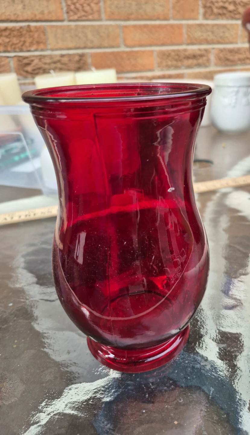 Red vase (Skokie)