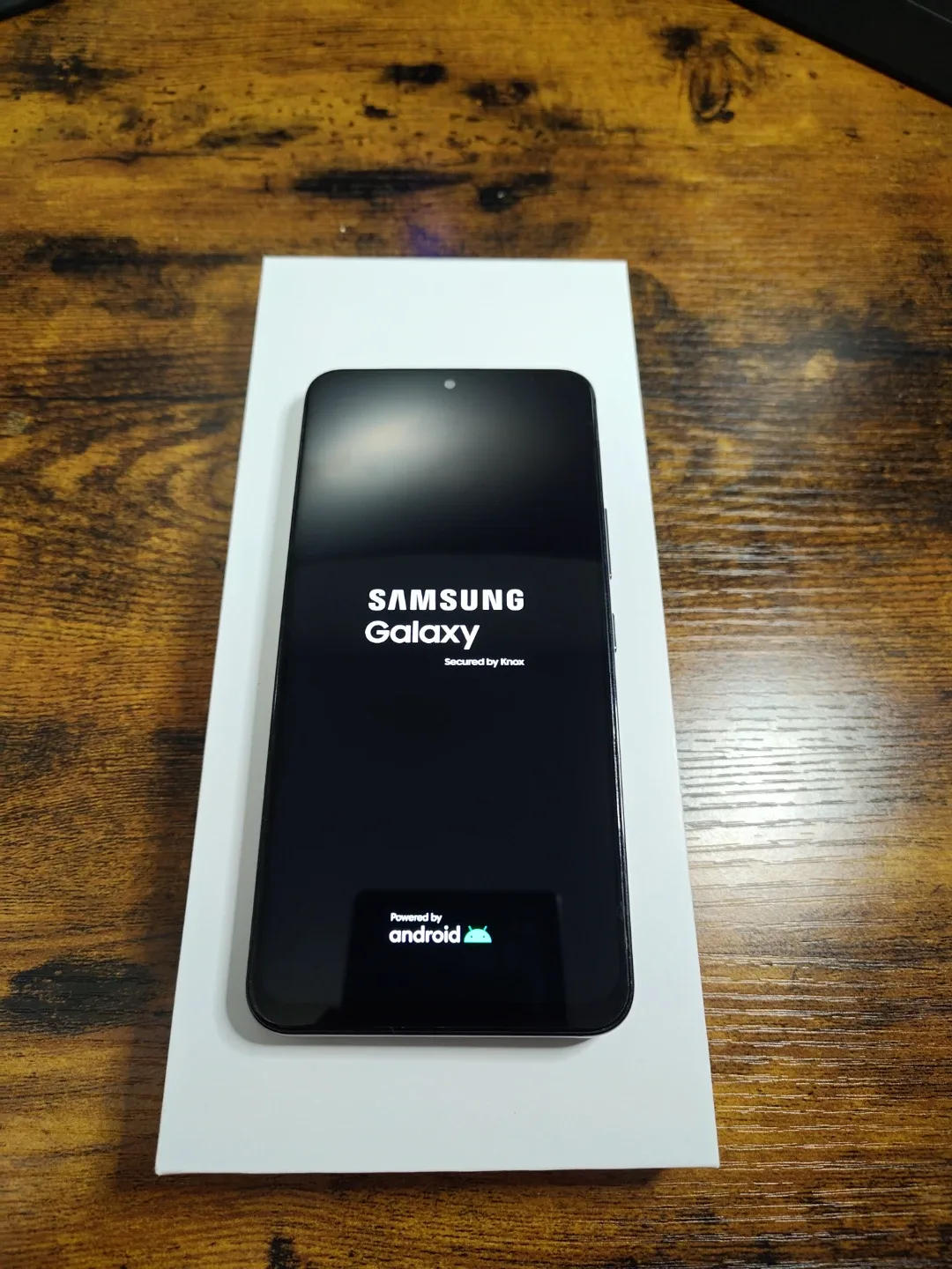 Samsung Galaxy S22 - photo 3