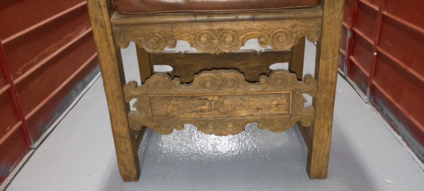 19th Century Vintage Carved Wooden Armchair - photo 4