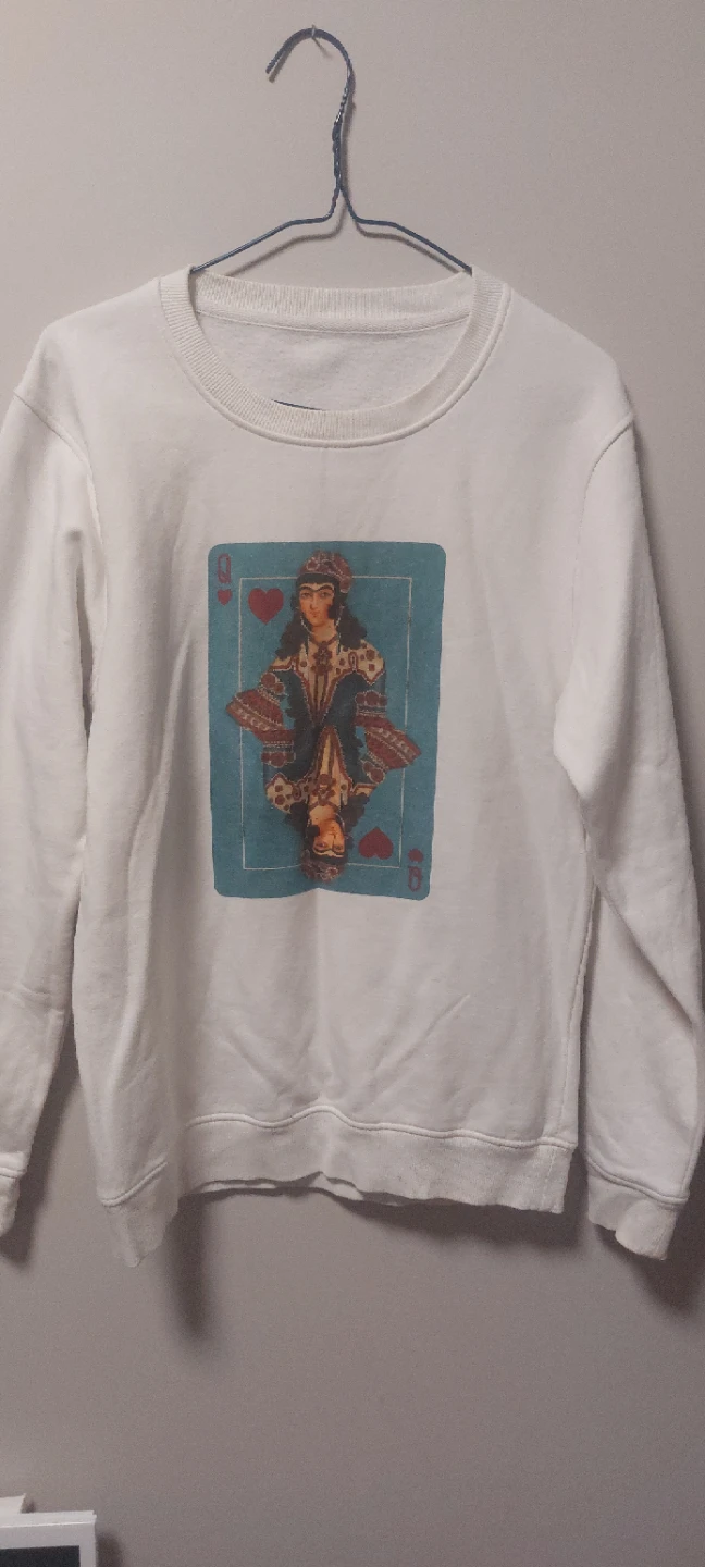 Queen of Hearts Graphic Sweatshirt