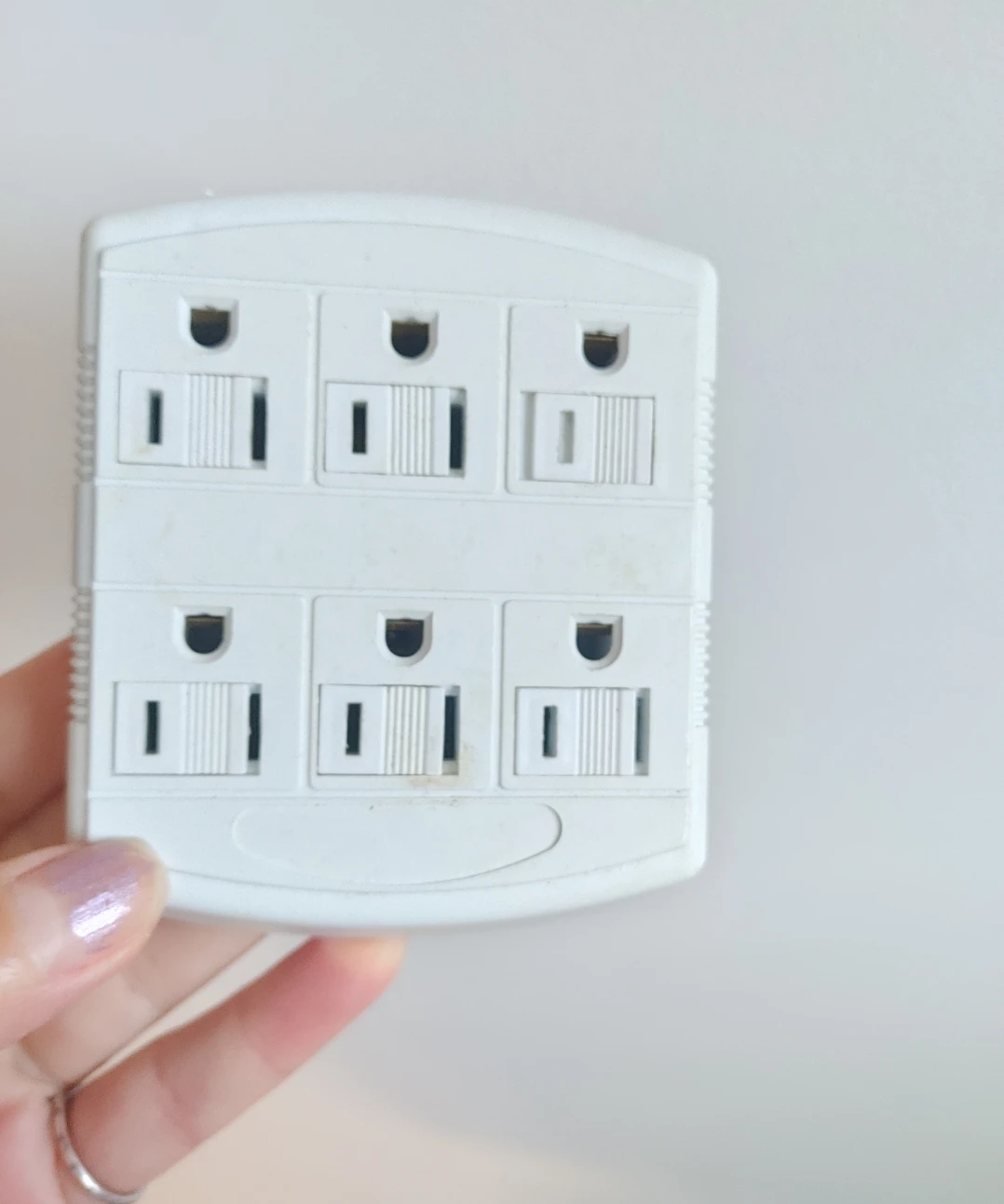6-Outlet Wall Tap Adapter - photo 2