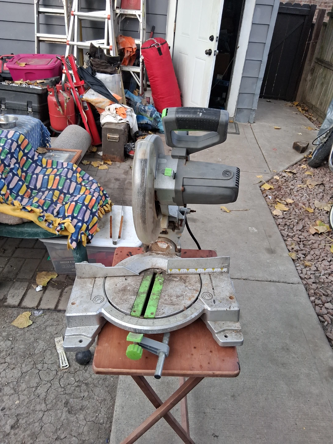 Genesis 10-inch Compound Miter Saw
