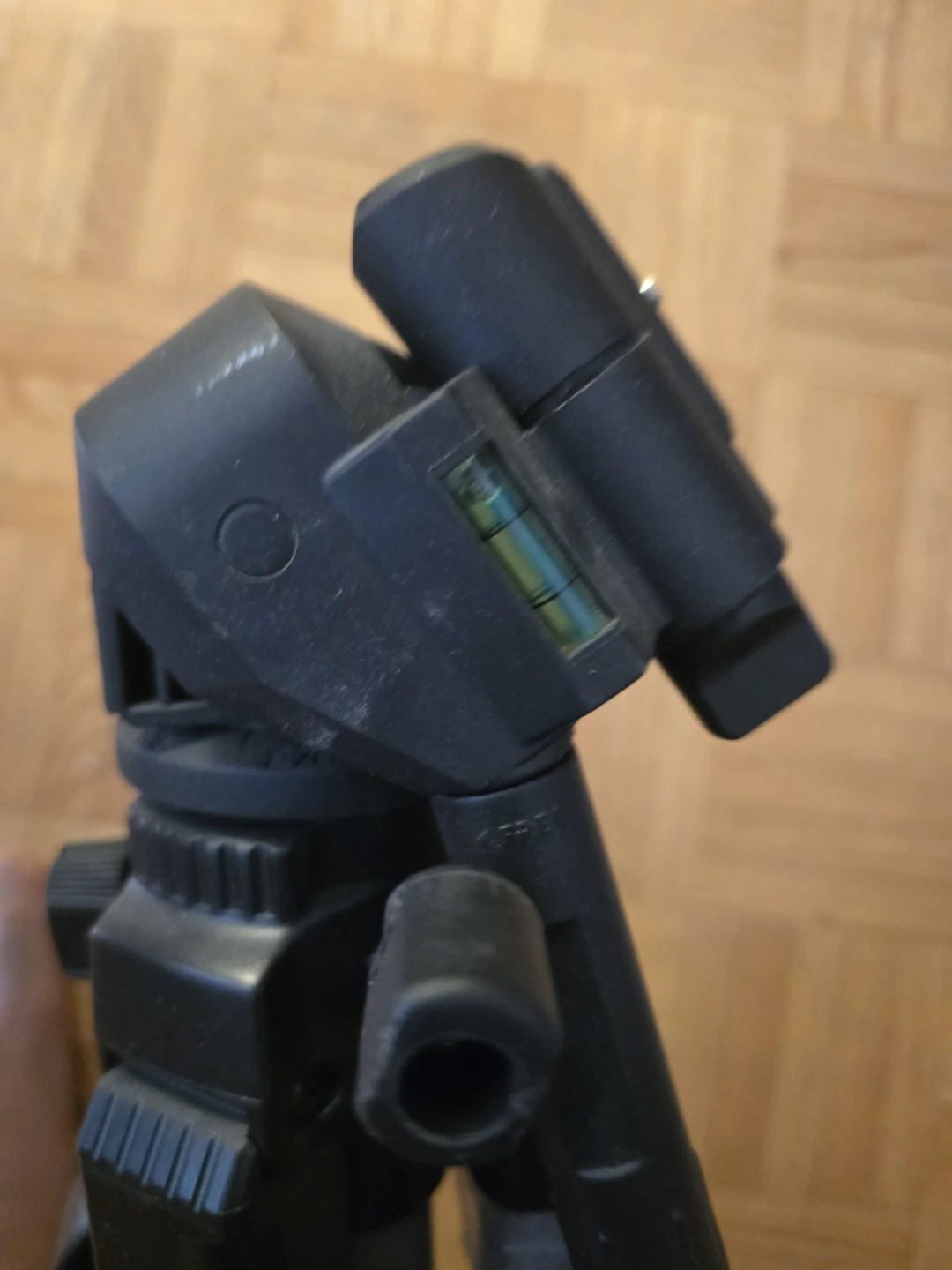 Giottos VT809 3 way Tripod (Brand new with tag) - photo 4