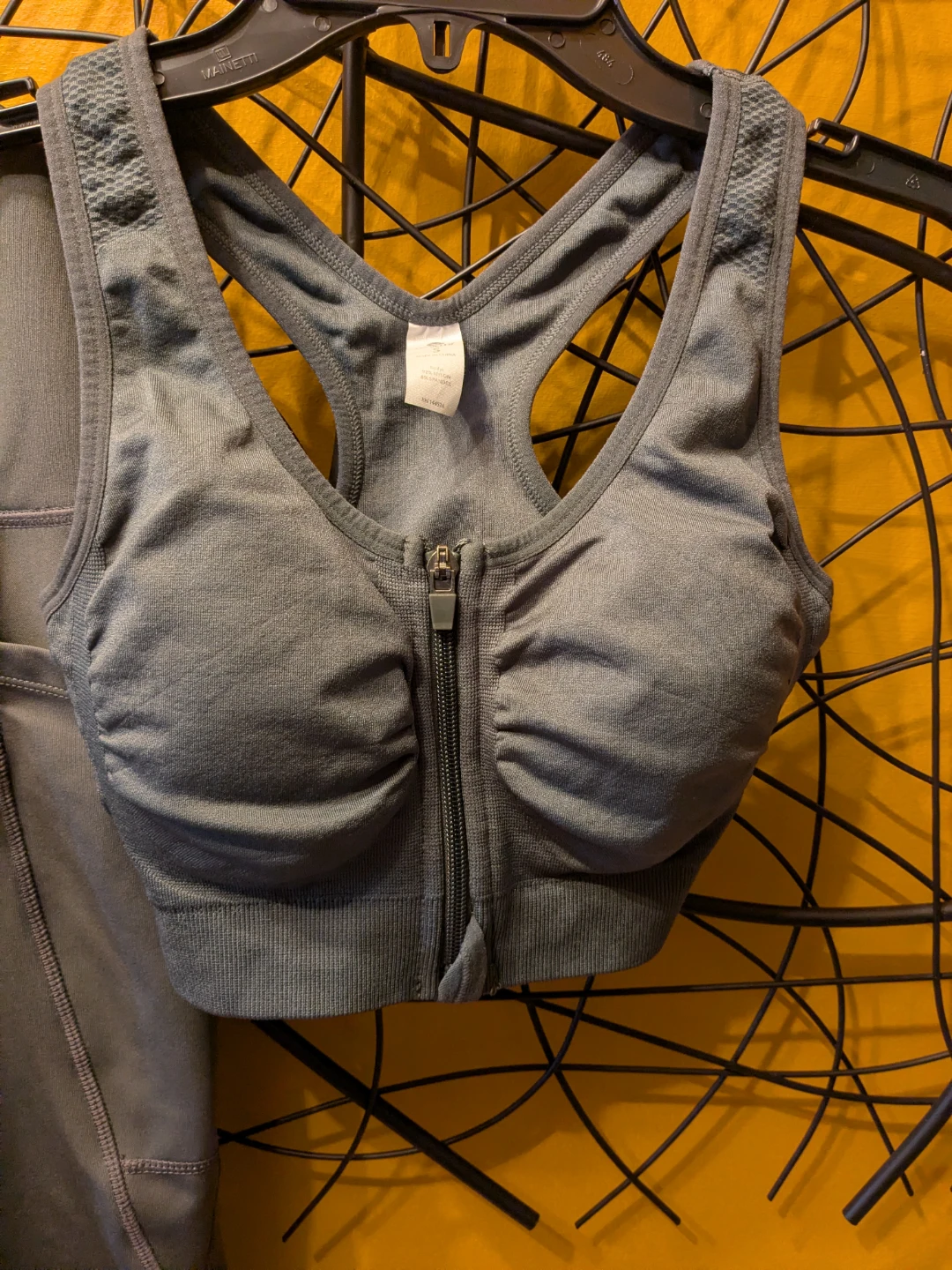 N.Y.L. Gray Pocket Leggings + Velocity Zip-Front Sports Bra - photo 4