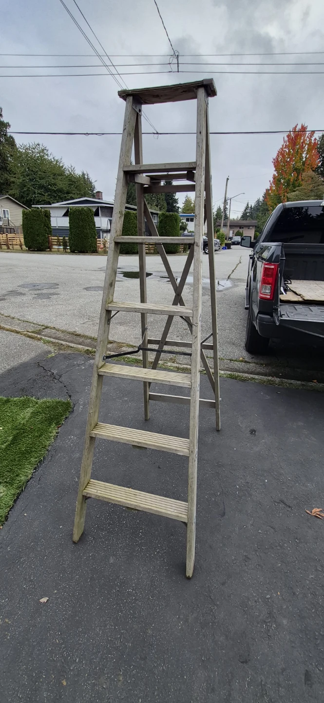 Wooden Step Ladder - photo 4