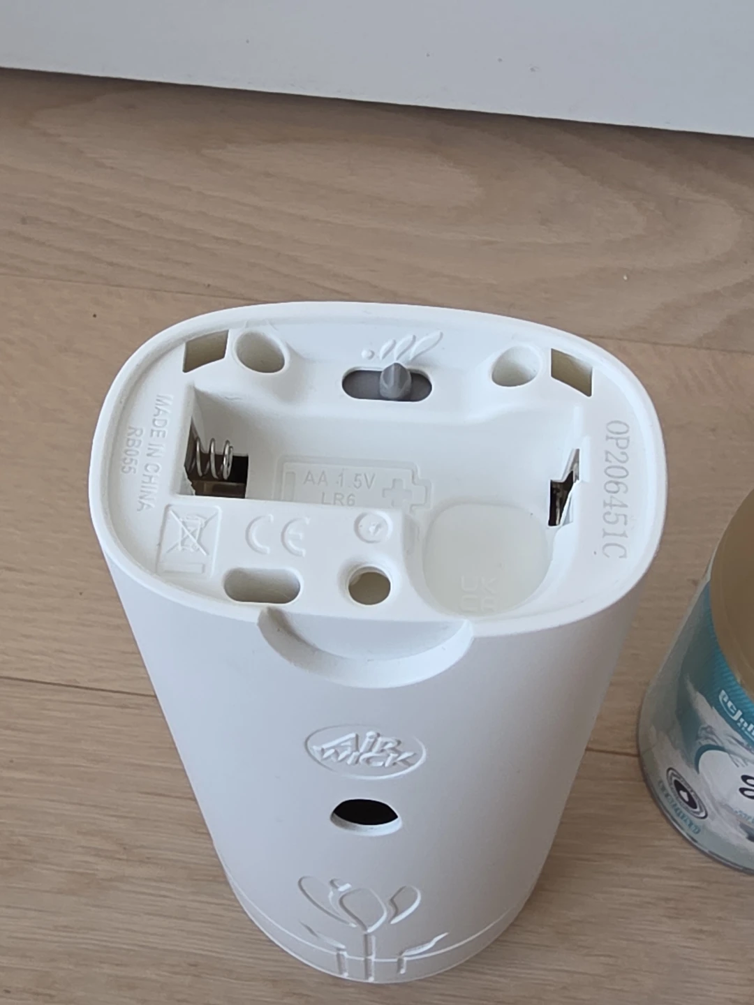 Air Wick Automatic Spray Dispenser - photo 2