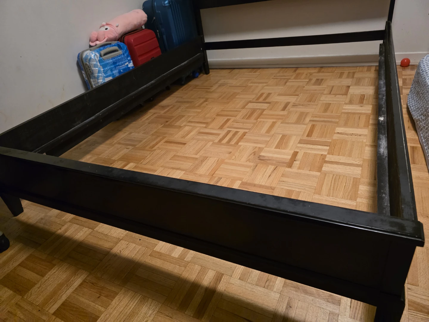Queen size wooden  bed frame