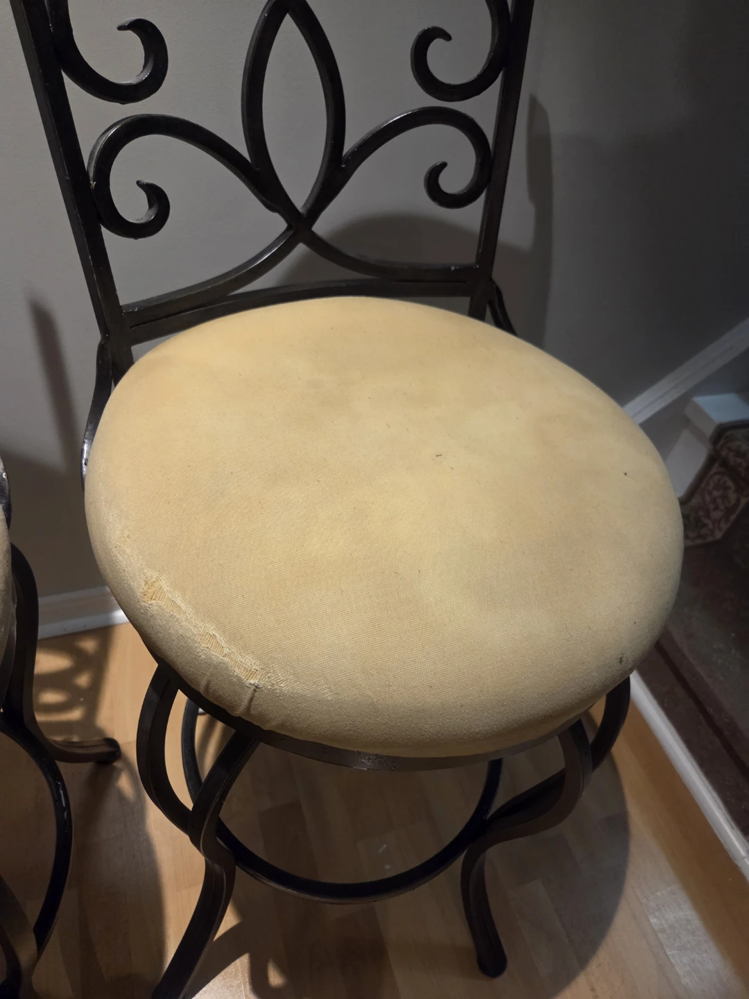 Two decorative metal bar stools - photo 3