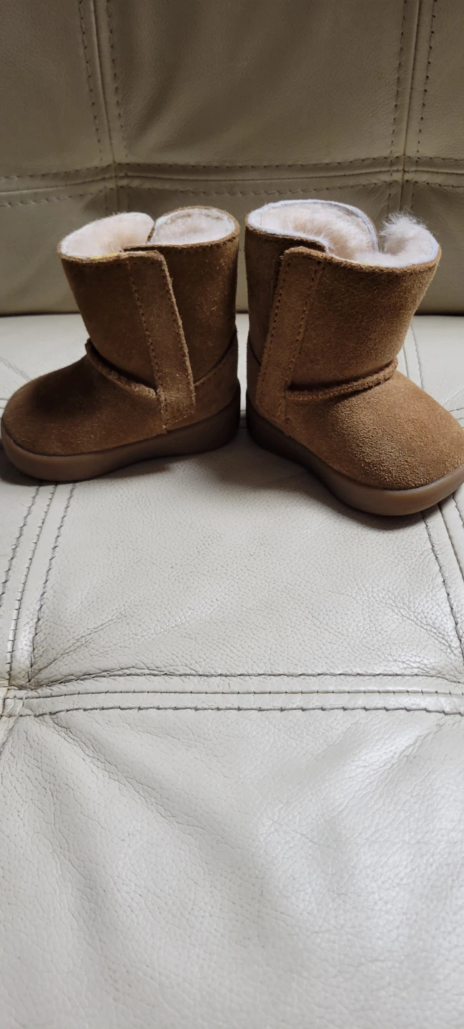 UGG Infant Boots sz 0/1 new - photo 3