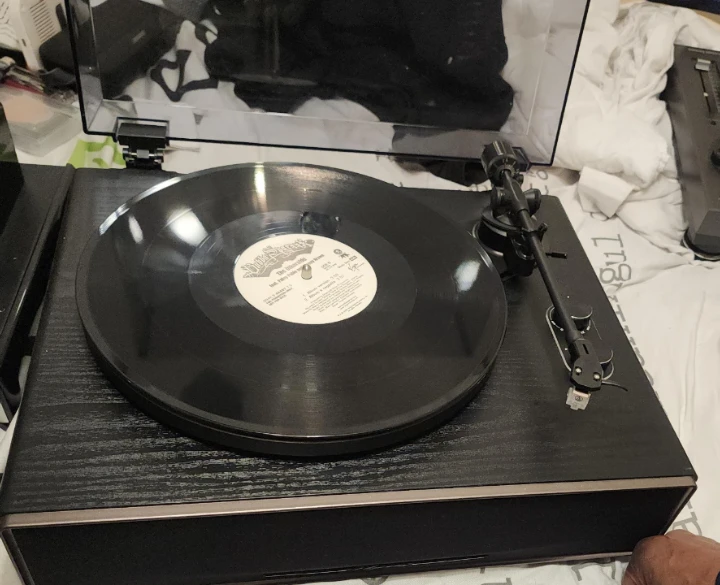 Pro-Ject Play One Turntable - photo 4