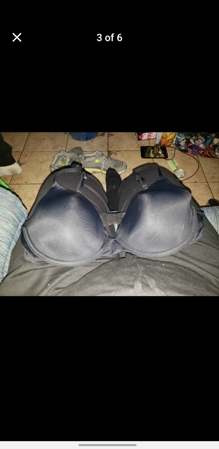 Two Medium Bras - photo 2