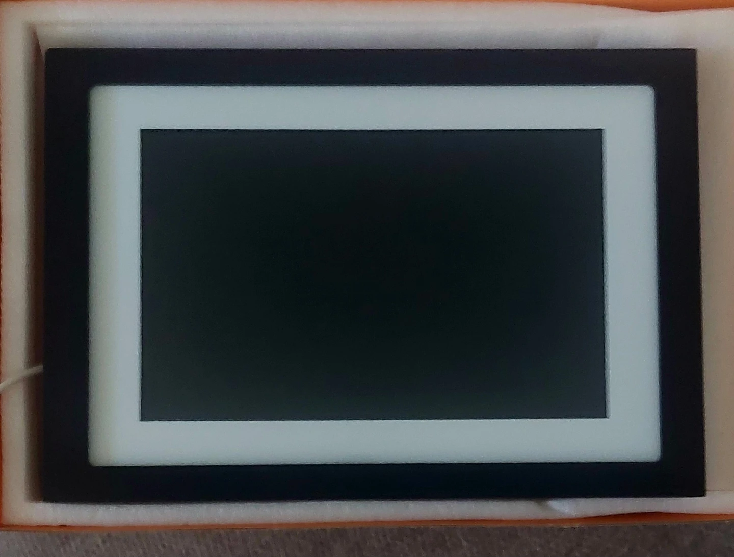 Skylight Digital Photo Frame - photo 2