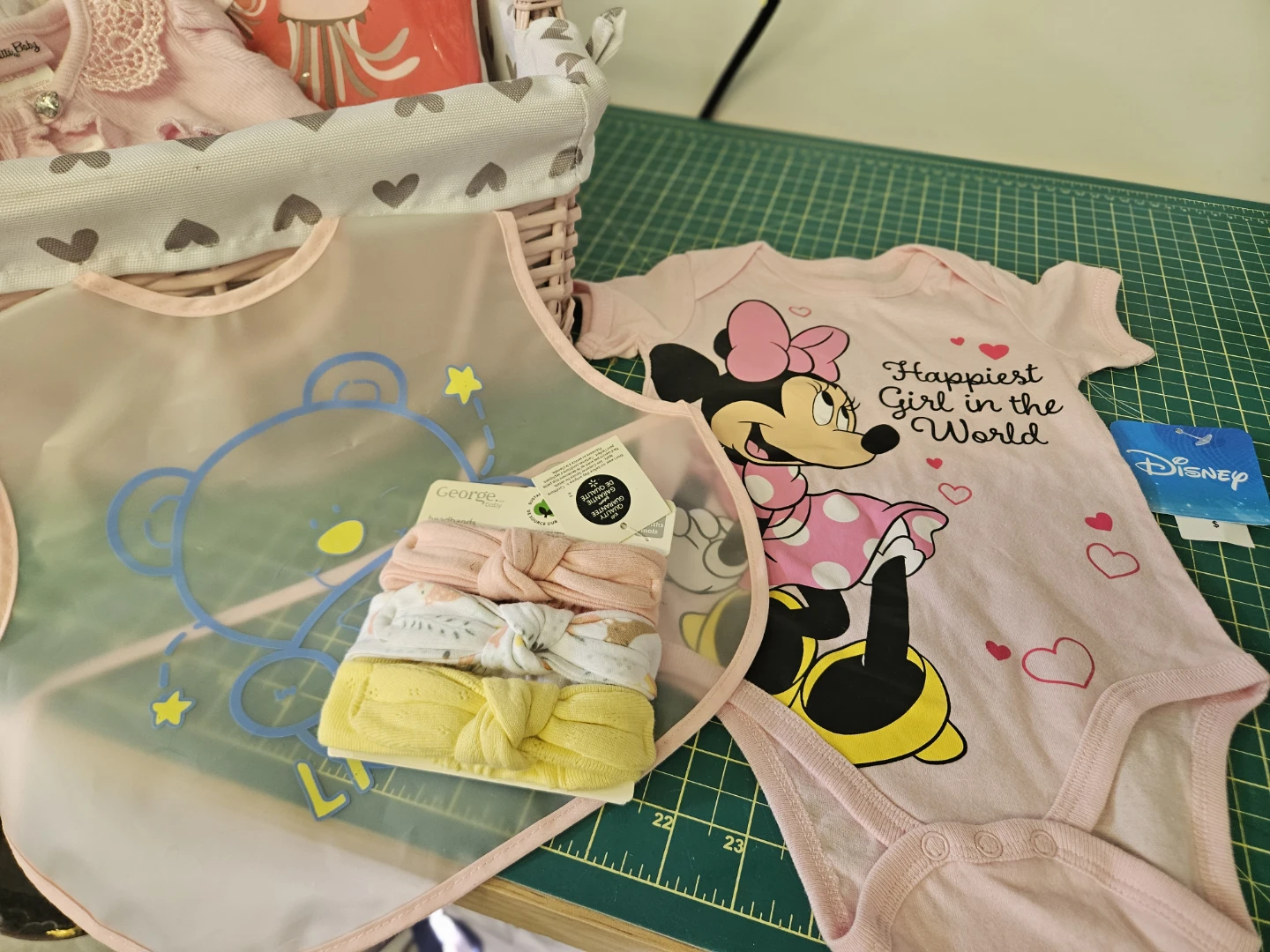 Baby Girl Gift Basket 0-3 Months - photo 5