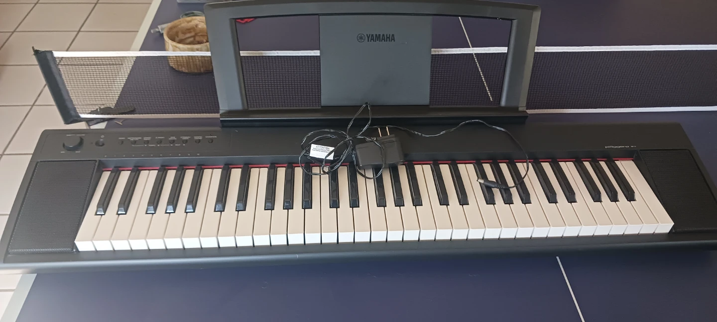 Yamaha Piaggero NP-11 Digital Keyboard