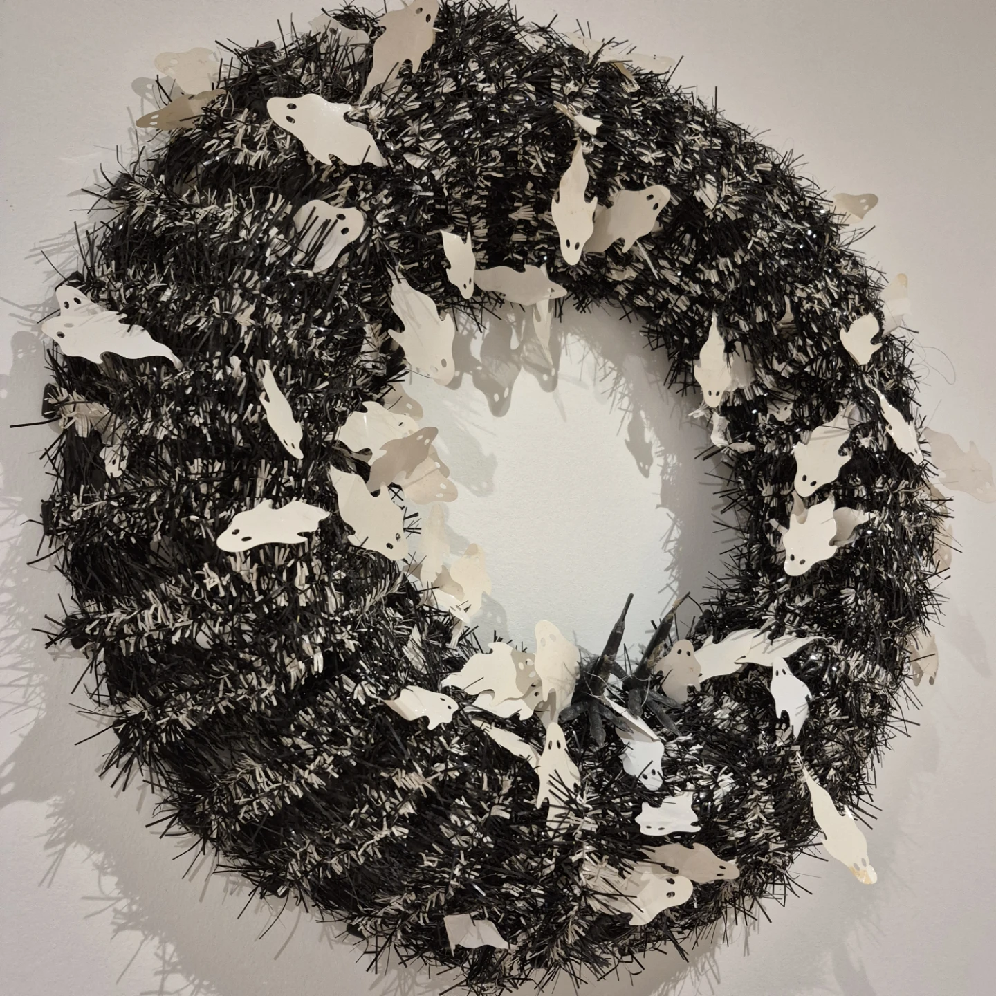 Halloween Ghost Wreath - photo 2