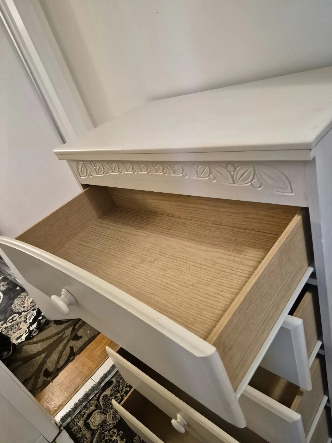 White 5-Drawer Dresser - photo 5