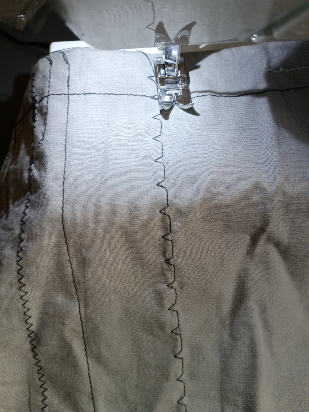 Singer M1000 Sewing Machine - photo 2