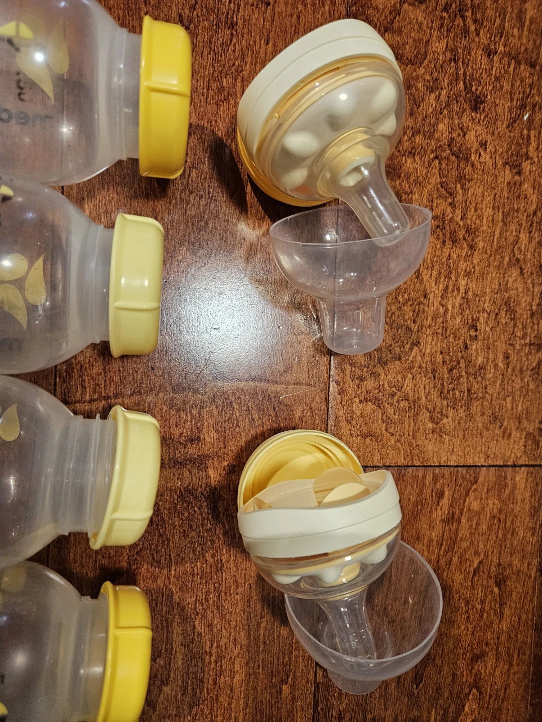 2 Medela calma and 5x 150ml Breast Milk Bottles - photo 2