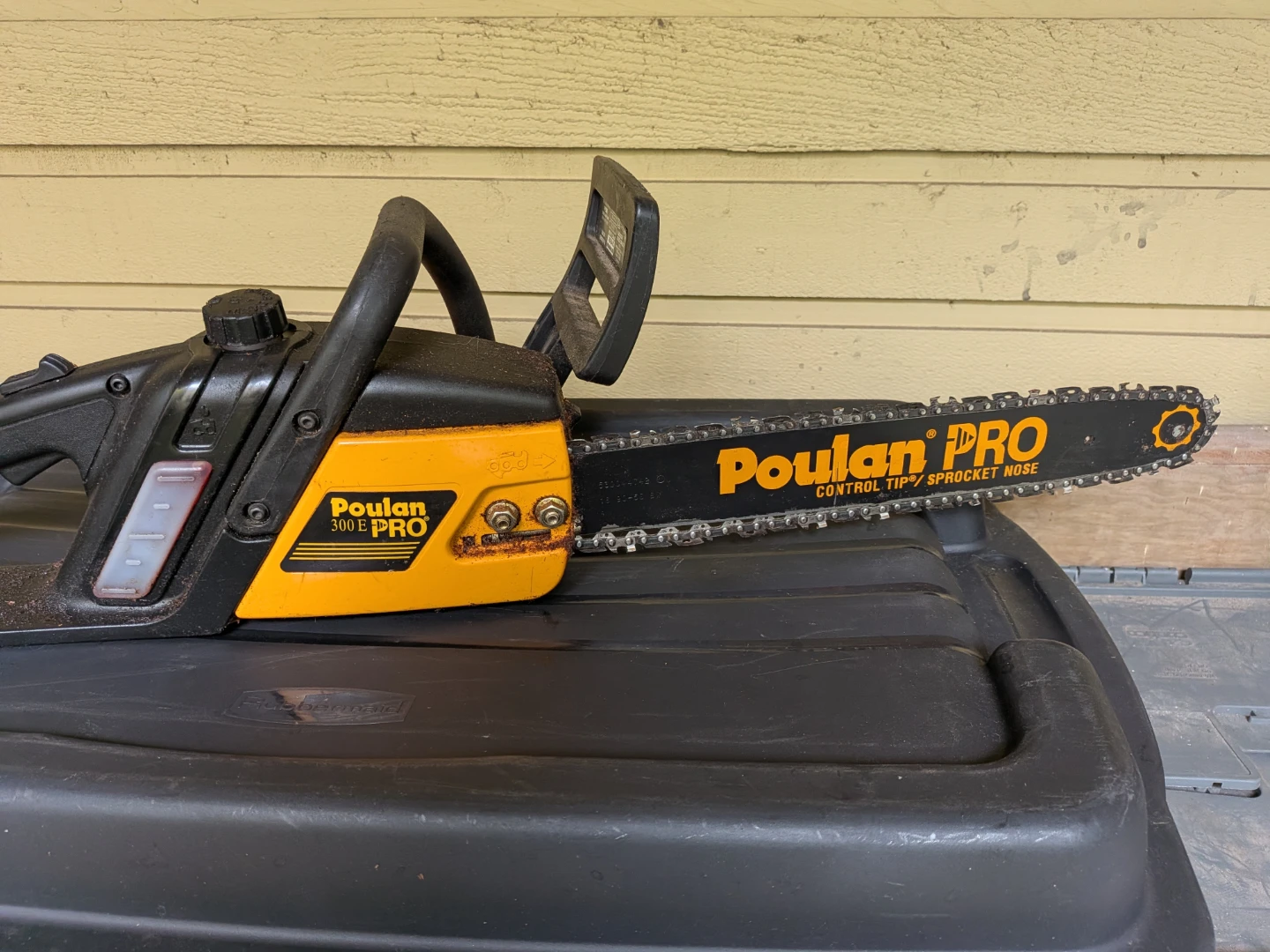 Poulan Pro 300E Electric Chainsaw - photo 2