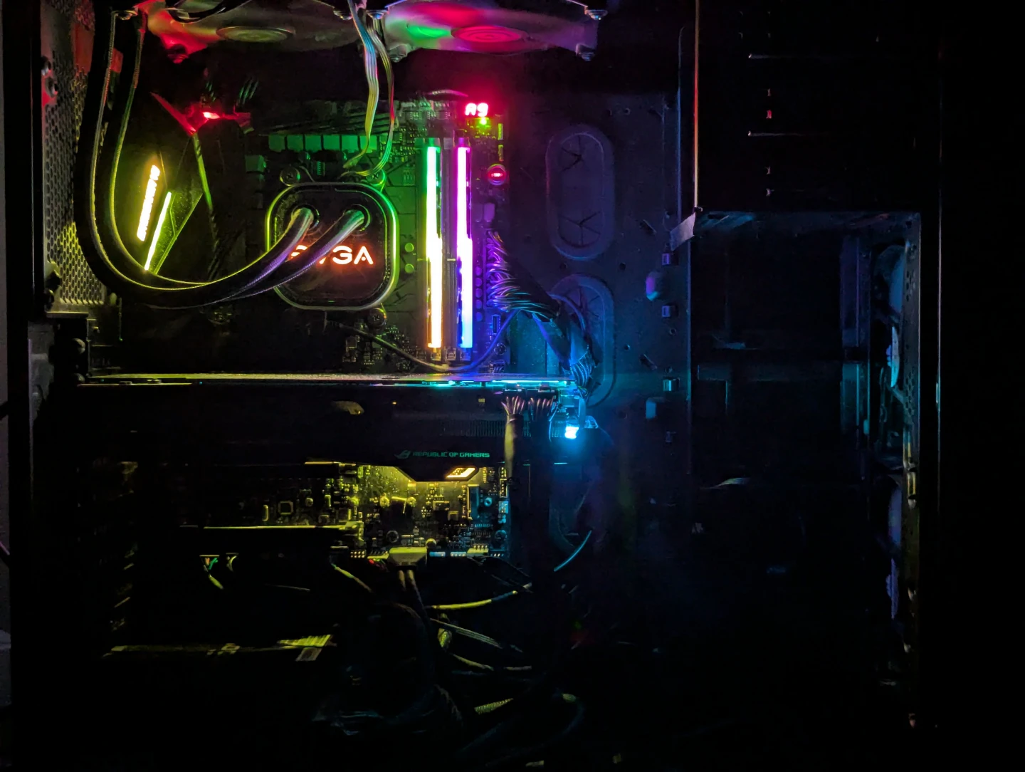 Custom Gaming PC – Ryzen 7 2700X / RTX 2070 / 16GB DDR4