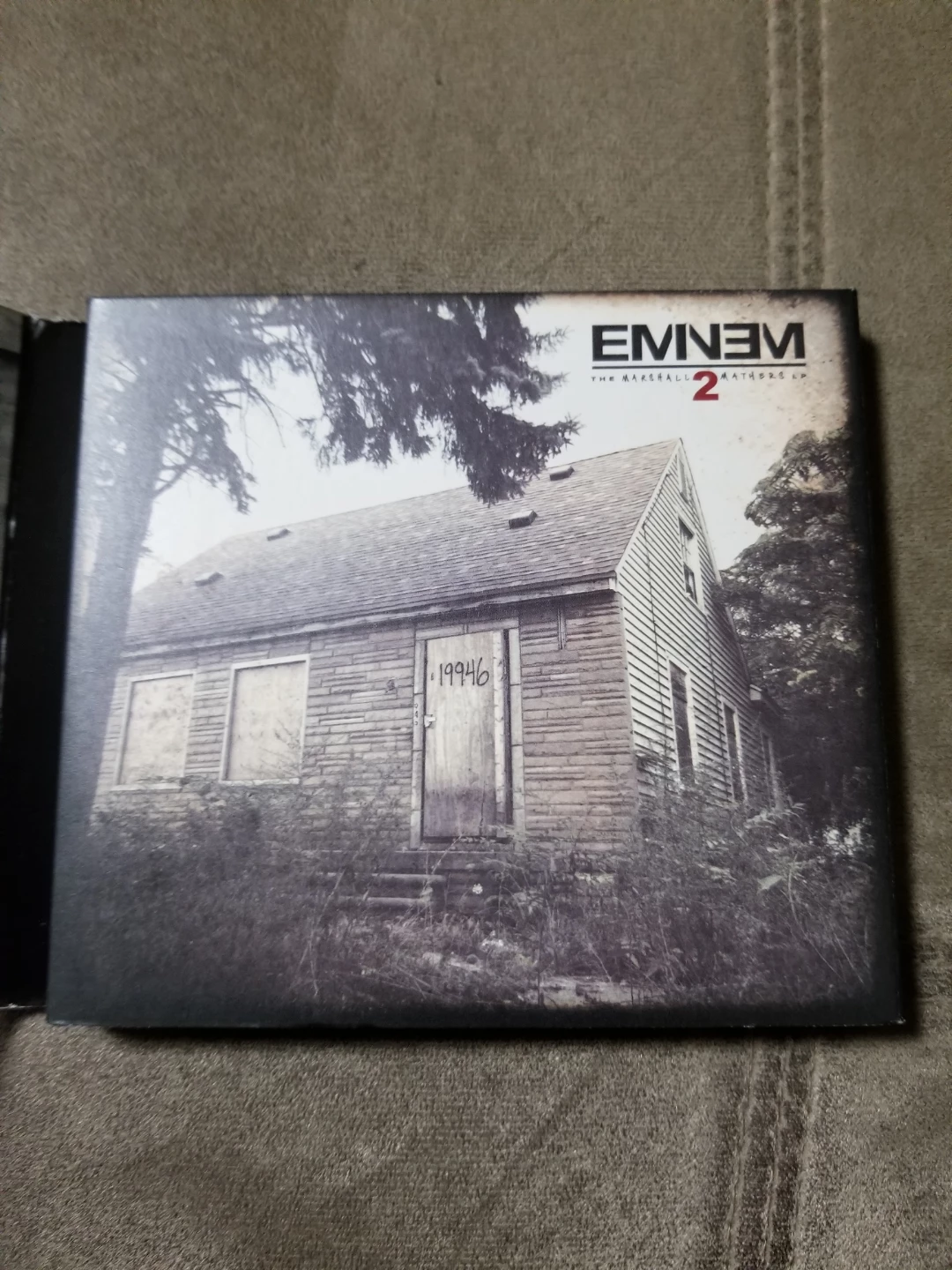 Eminem's The Marshall Mathers LP 2 Deluxe Edition - photo 2