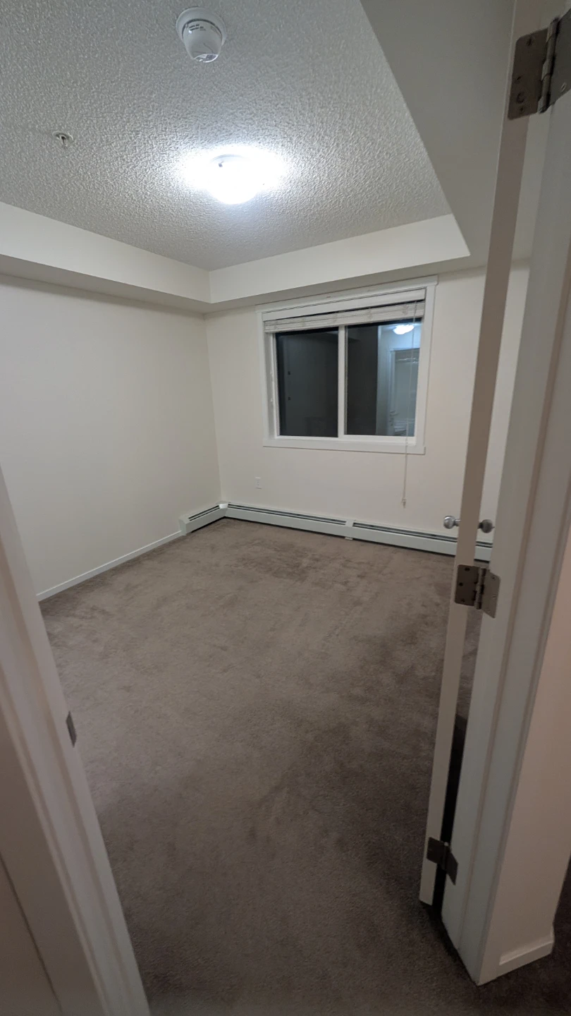 Rent 2bhk+ Den - photo 5