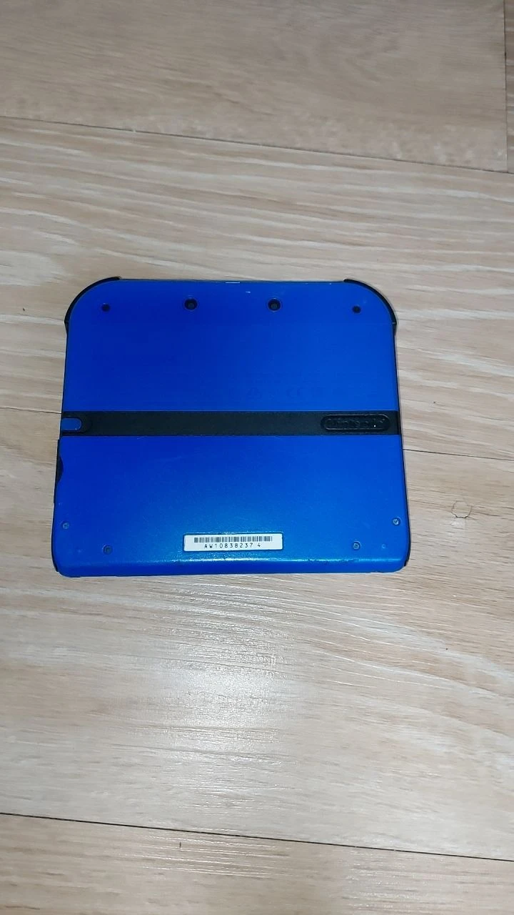 Nintendo 2ds - photo 2