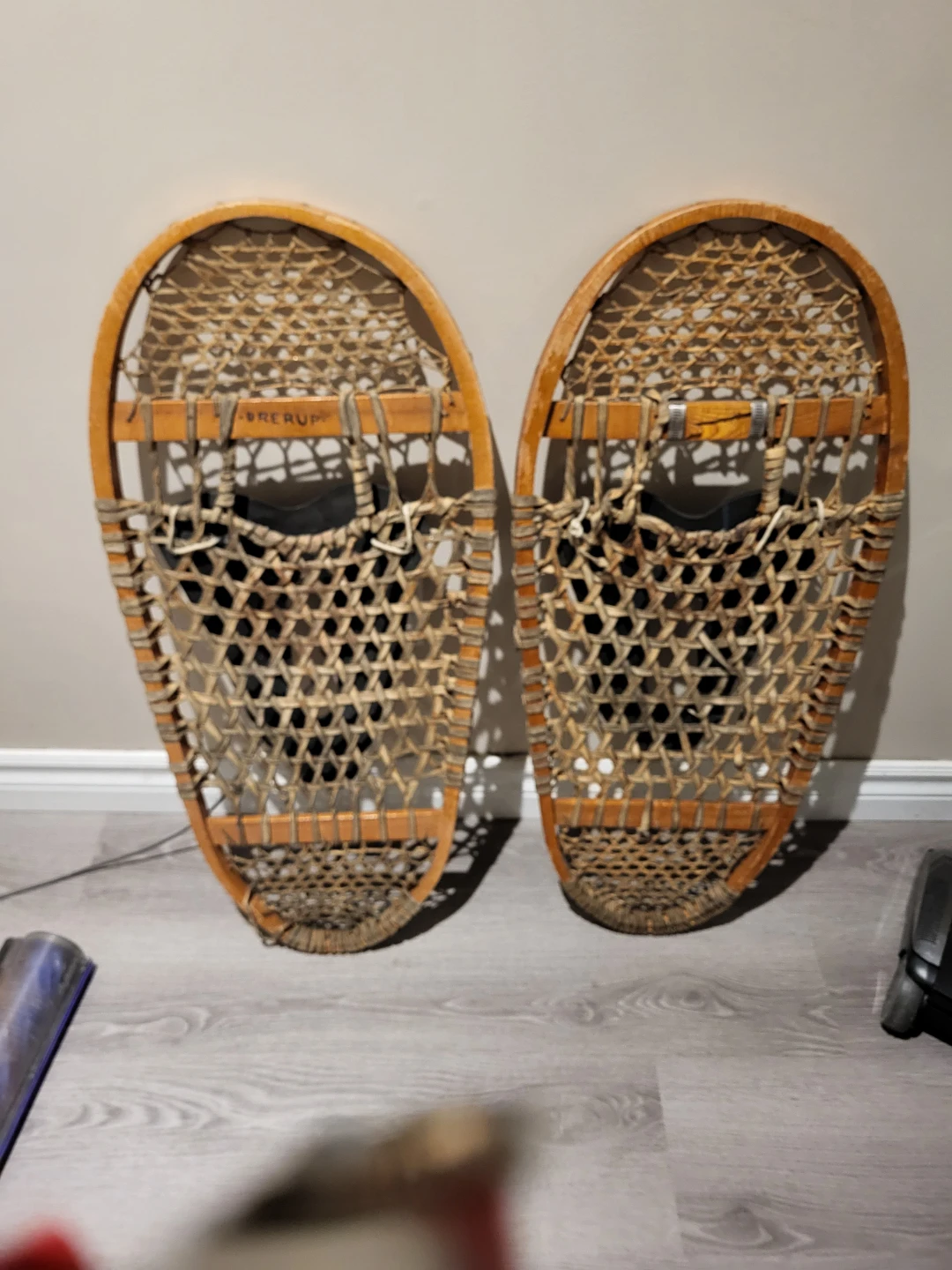 Vintage Drerup Wooden Snowshoes - photo 2