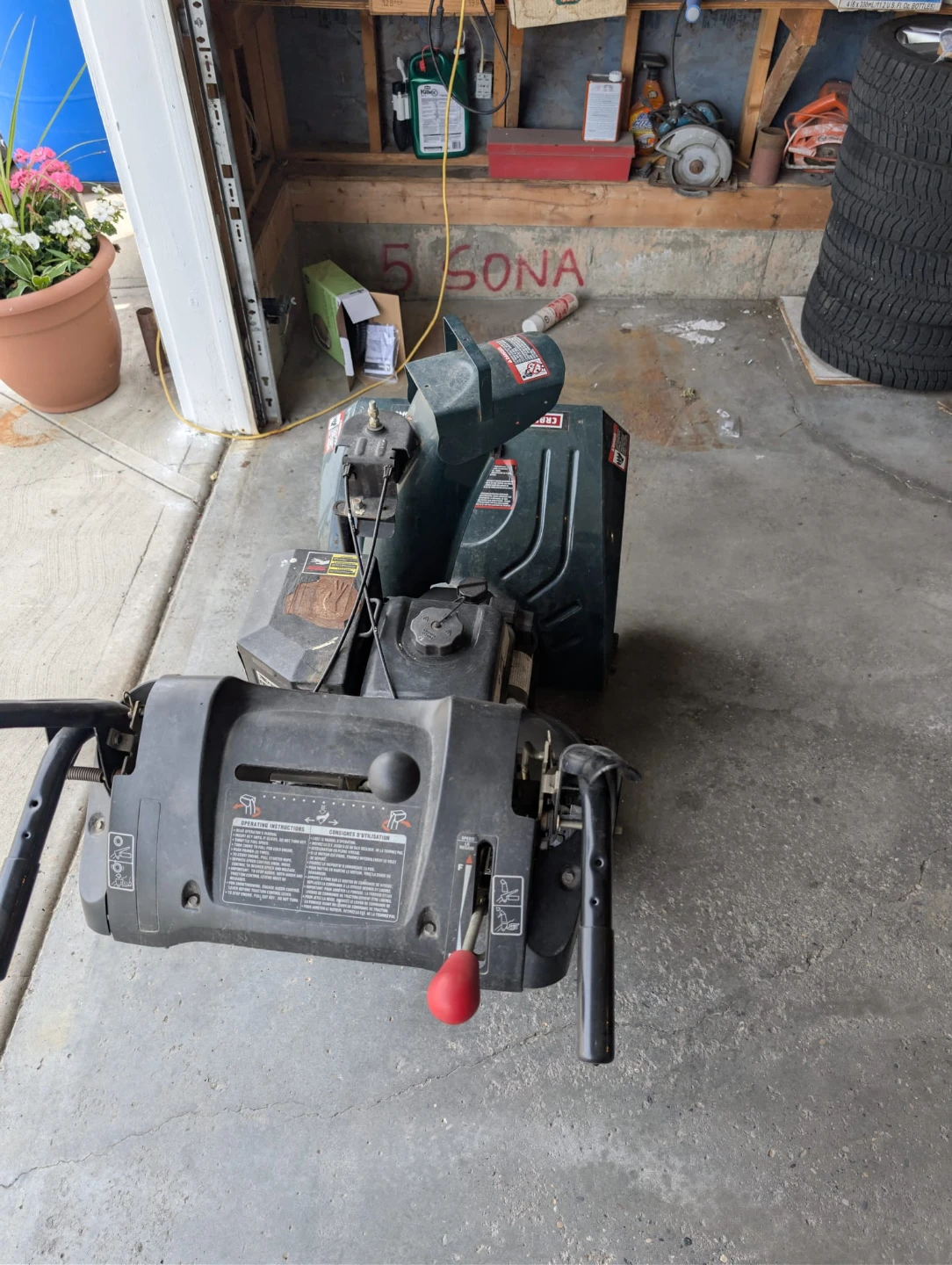 Craftsman 24" 6.0 HP with electric start - photo 4