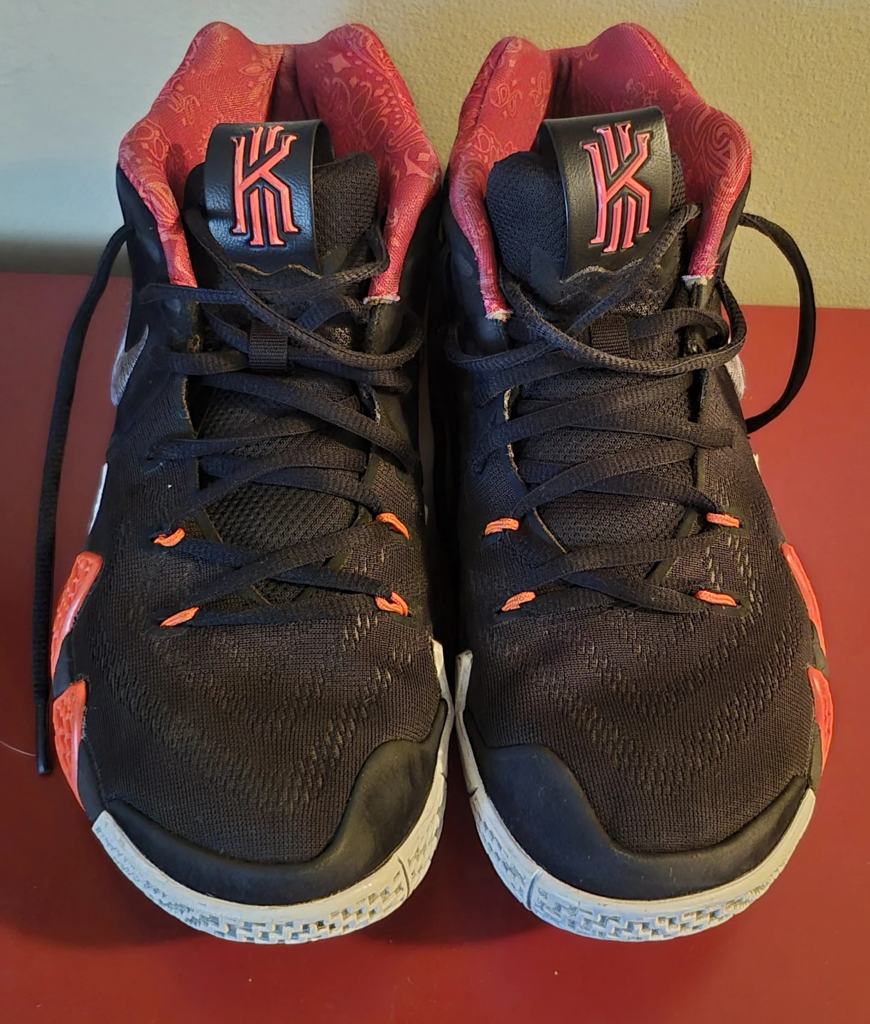 Nike Kyrie 4 Basketball Shoes Black and Red - photo 4
